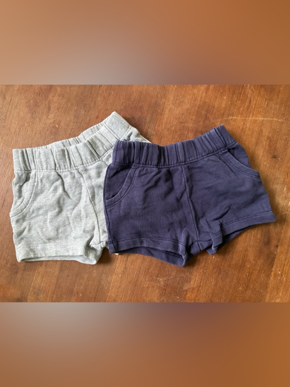 Hanna Andersson Navy and Light Gray Knit Shorts Duo